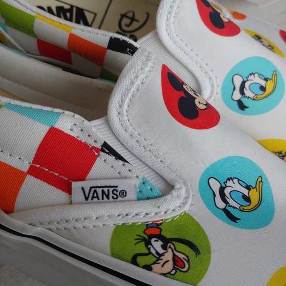 VANS x Disney NEW 50th Anniversary Character Button Slip On Shoes - Picture 6 of 11